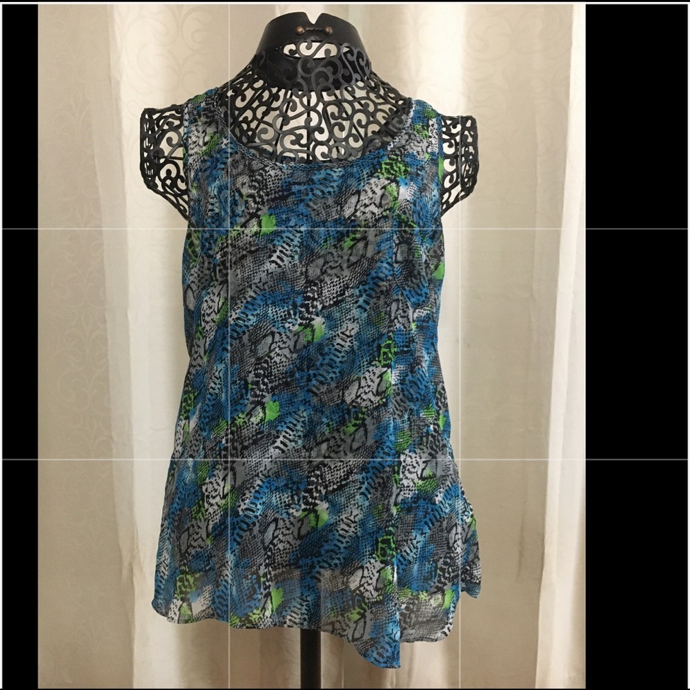 💢Cute women’s tank💢 size XL